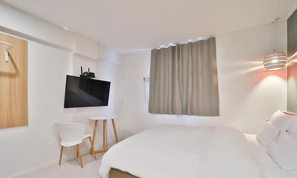 Haeundae Dongbeck Hotel Busan 3*,  South Korea